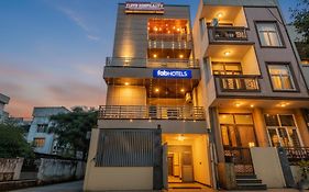 Fabhotel Floyd